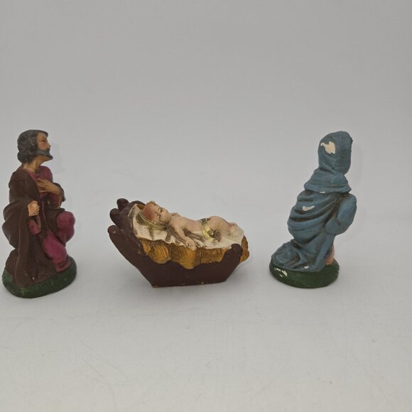 Italian-Made Vintage Nativity 12 Hand Painted Figurines and Manger Christmas Set - Picture 12 of 16
